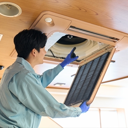 業務用エアコン工事(天井埋め込み・壁掛け・床置きなど)